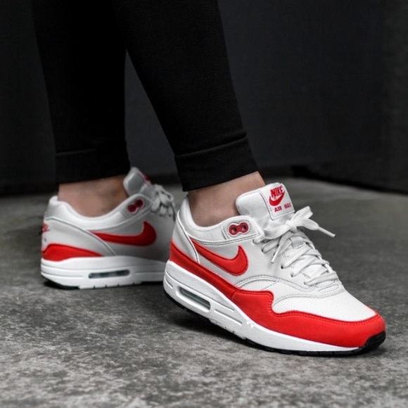 Nike Shoes - Nike air max 1 sneakers
